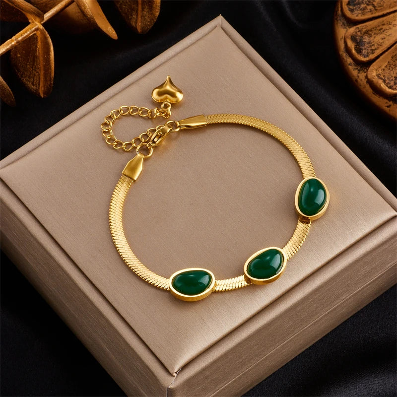 Pulseira Feminina Luxo com Banho de Ouro 18K – Design Moderno e Charmoso | Tendência 2025 Luxaea