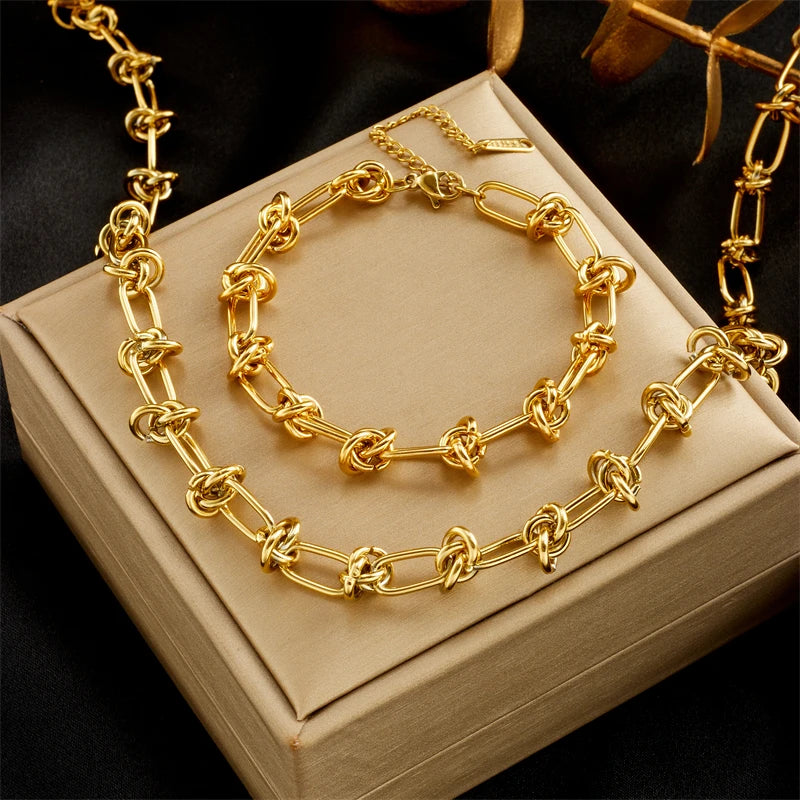 Conjunto Colar e Pulseira Feminina – Design Torcido Banhado a Ouro 18K e Prata