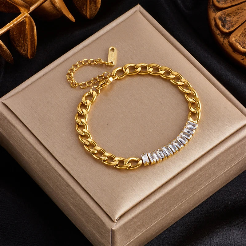 Pulseira Feminina Luxo com Banho de Ouro 18K – Design Moderno e Charmoso | Tendência 2025 Luxaea
